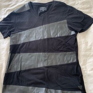 Guess Men’s tshirt